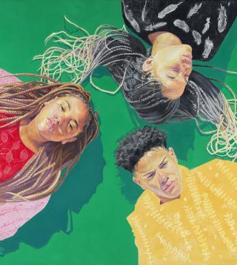 Three young people lie on a bright green background, making a triangular shape on the canvas, their heads almost touching. In the bottom right corner, a young man wearing bright yellow; to the right, a young woman in pink and red, her hair over her shoulders; in the top right, another young woman in black and white, eyes closed and hair spread out on either side of her.